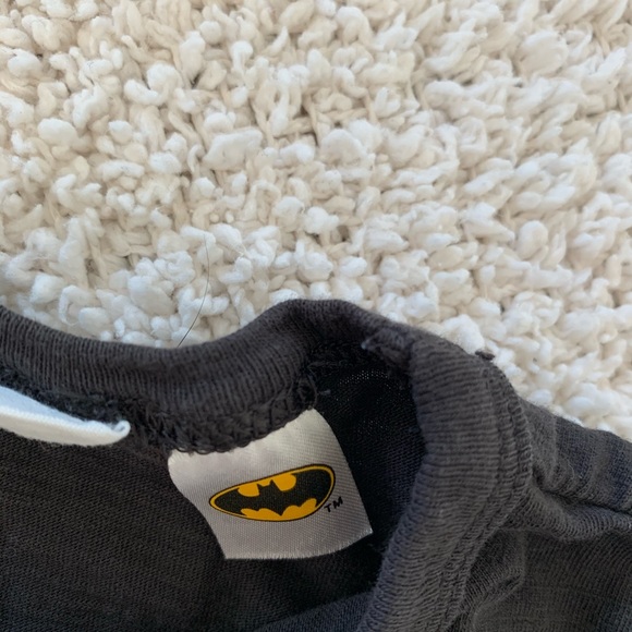 H&M Batman Sweatshirt and Tee Size 2-3Y - Picture 5 of 11